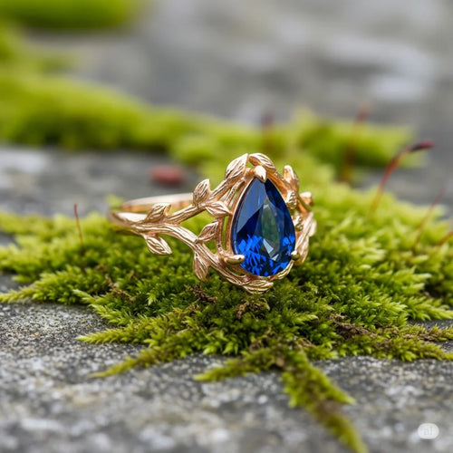 Nature-Inspired Teardrop Gemstone Ring – Organic Elegance