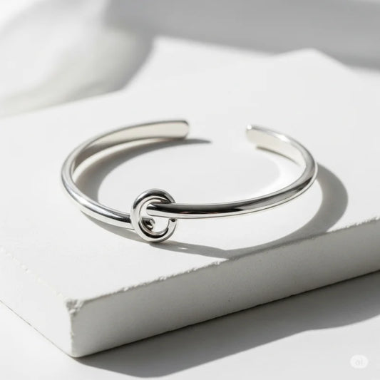 Timeless Minimalist Silver Cuff Bracelet – Sleek & Elegant Adjustable Wristwear