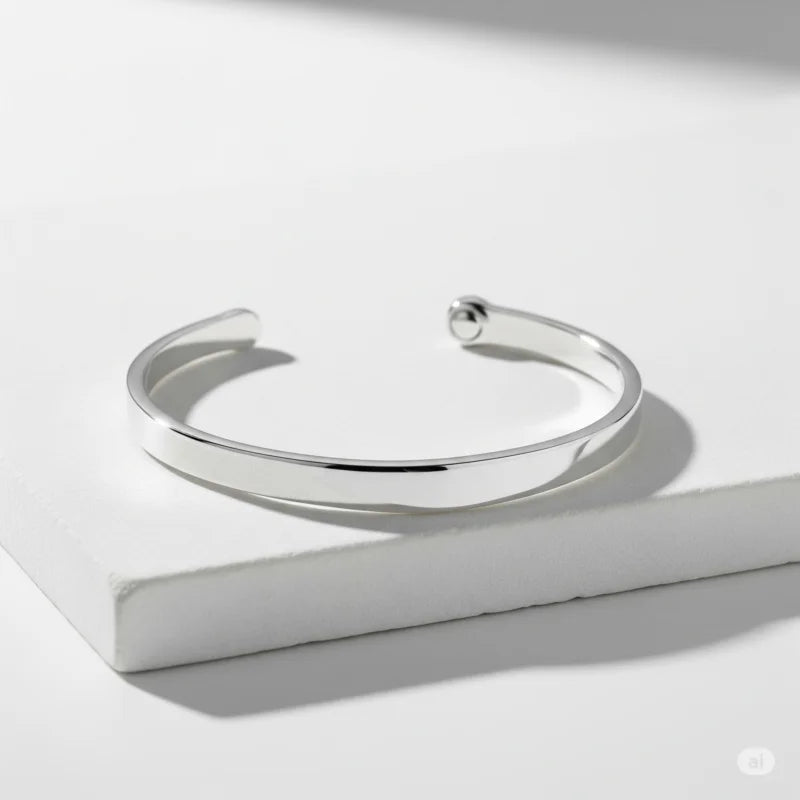 Timeless Minimalist Silver Cuff Bracelet – Sleek & Elegant Adjustable Wristwear
